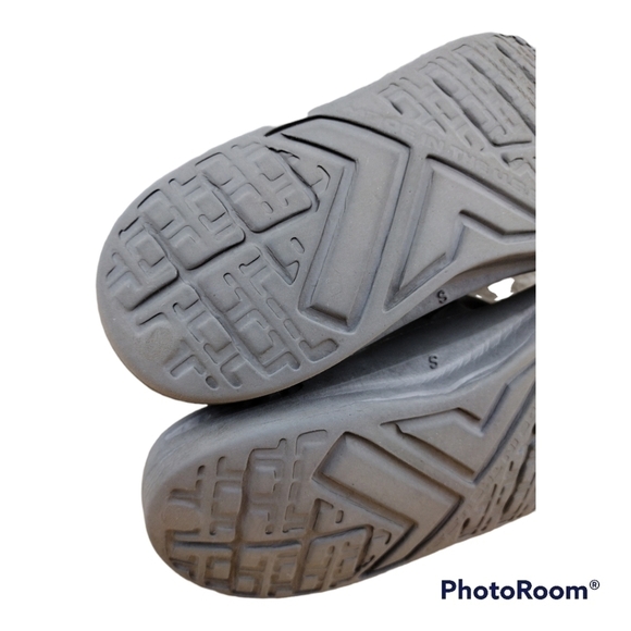 Telic Energy Dolphin Gray Waterproof Thong Slip On Flip Flops - Picture 9 of 16